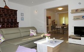 Ane Apartment